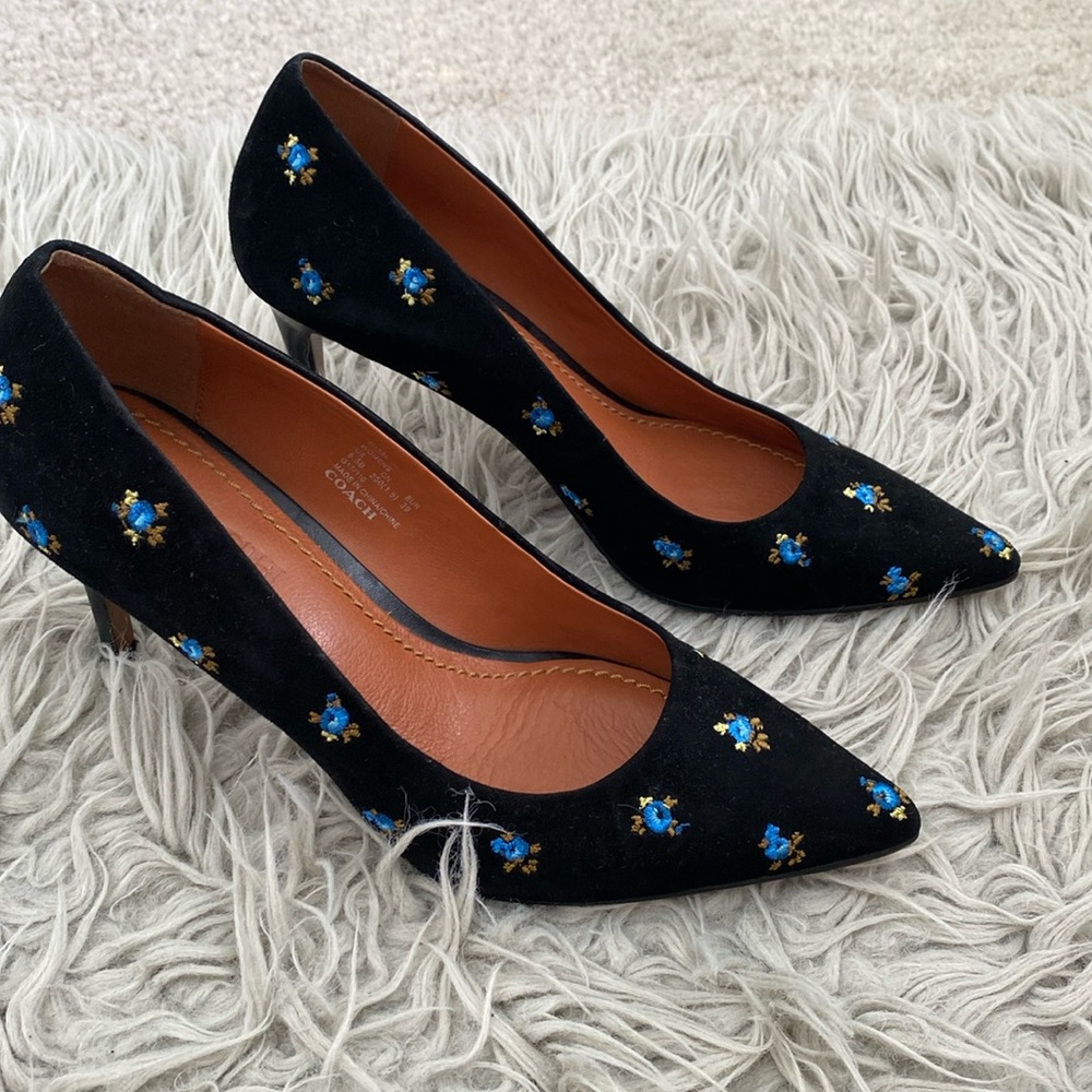 Coach Pumps gently worn!